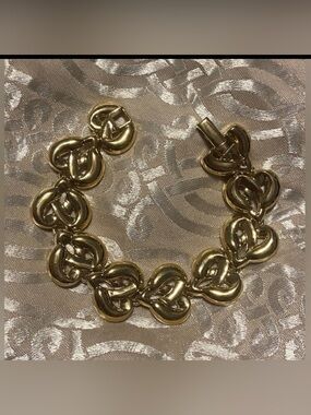 Vintage Gold Tone Heart Panel Bracelet #7674